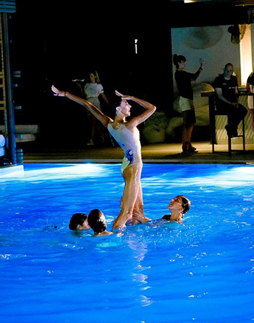 Underwater Catwalk Show
