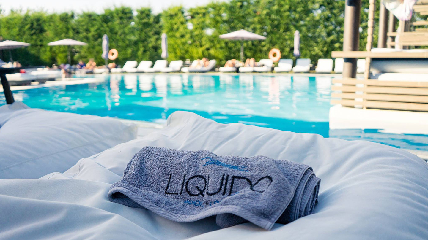 Pool view from your sunbed
